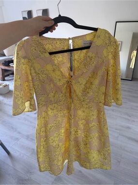 Park & Fifth Yellow Floral Tie-Front Sheer Blouse